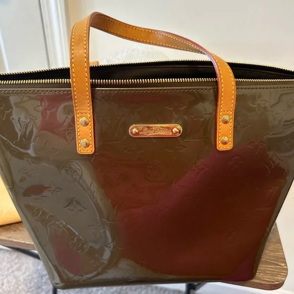 Louis Vuitton Vernis Patent Tote in Dark Brown with Natural Vachetta Handles - Picture 9 of 14